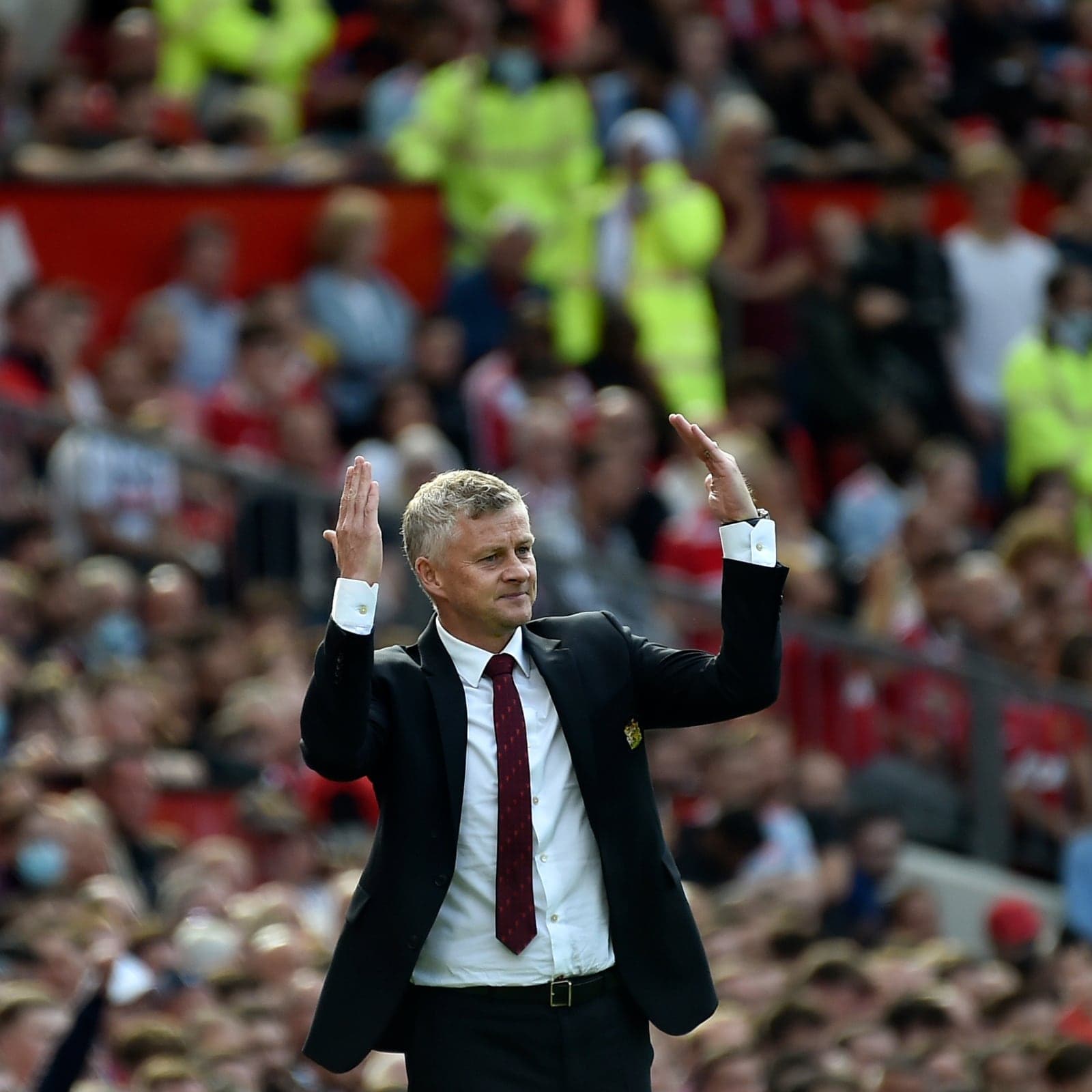 Solskjaer accepts trophy pressure after transfer backing